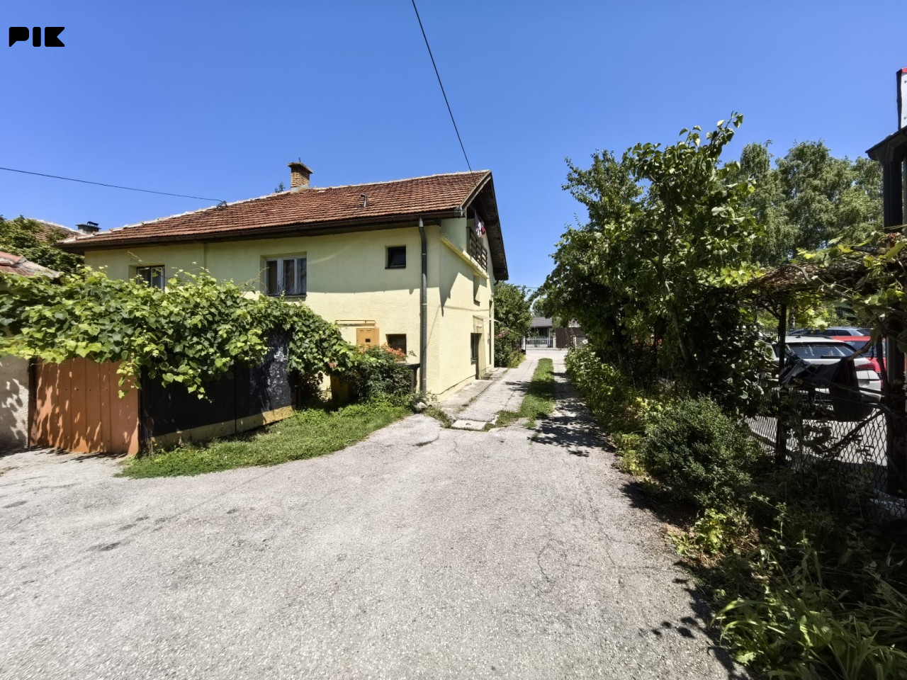 Dvije kuce na parceli 2208m2 | Ilidza | Kasindolska | 3