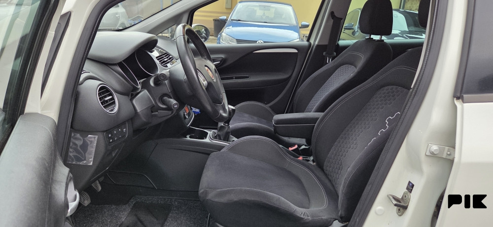 Fiat Punto 2013 godina 1.3 disel 63kw. - slika 12