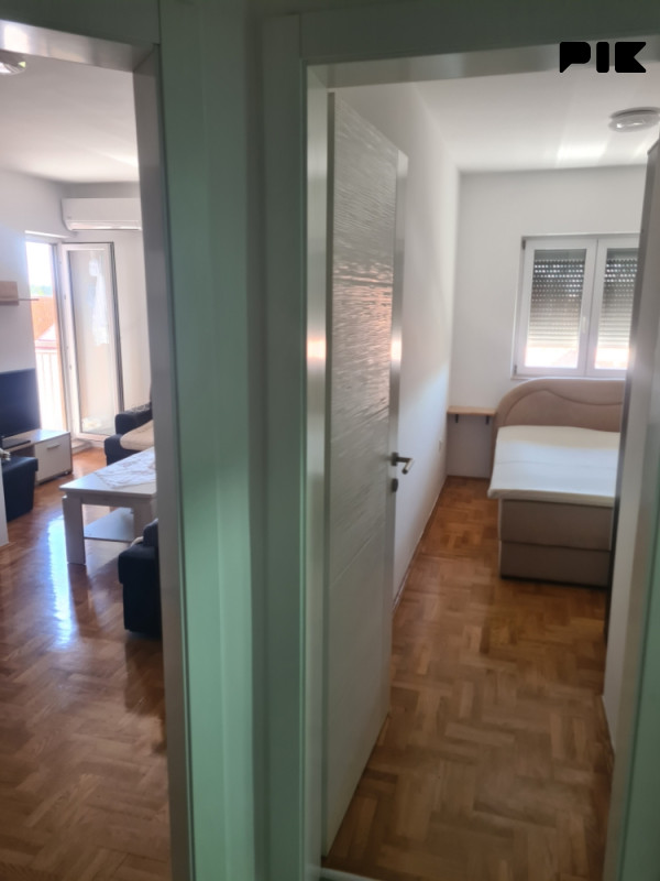 Izdavanje stan Bijeljina centar 8