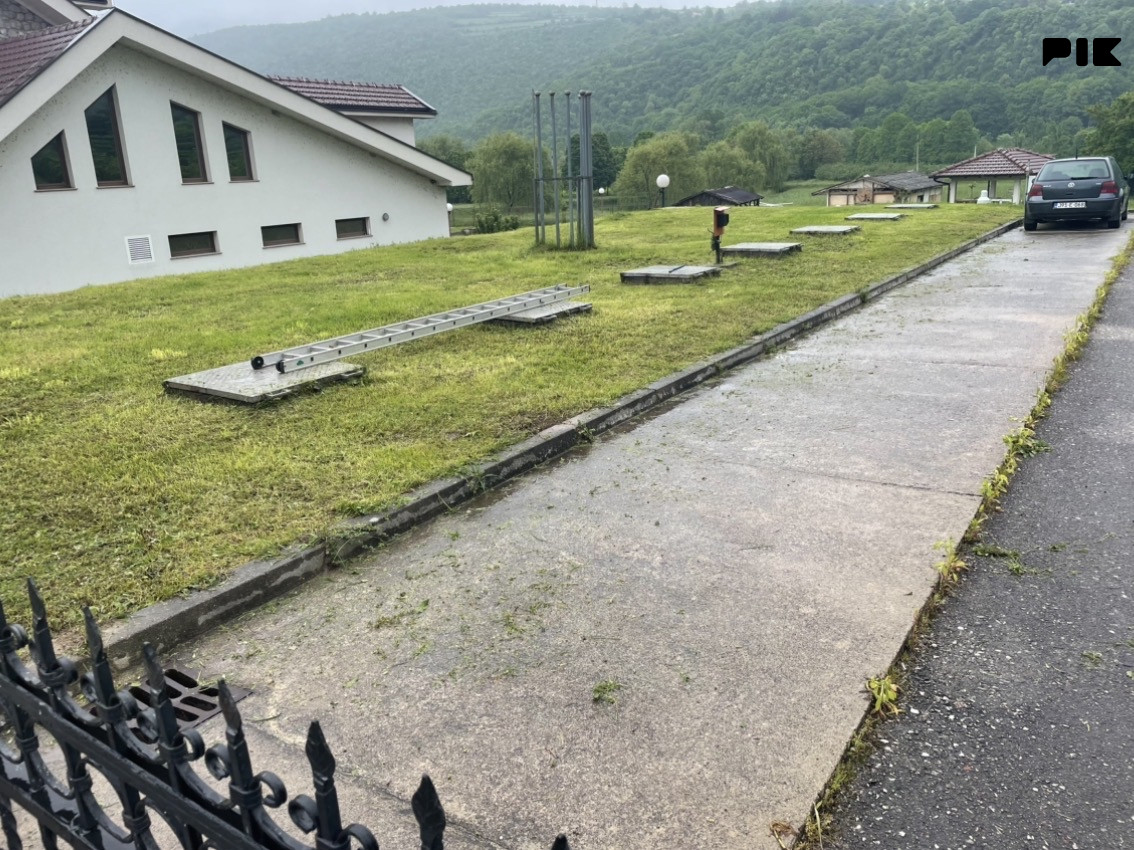 Benzinska stanica u Krupi na magistralnom putu Banja Luka-Jajce 3