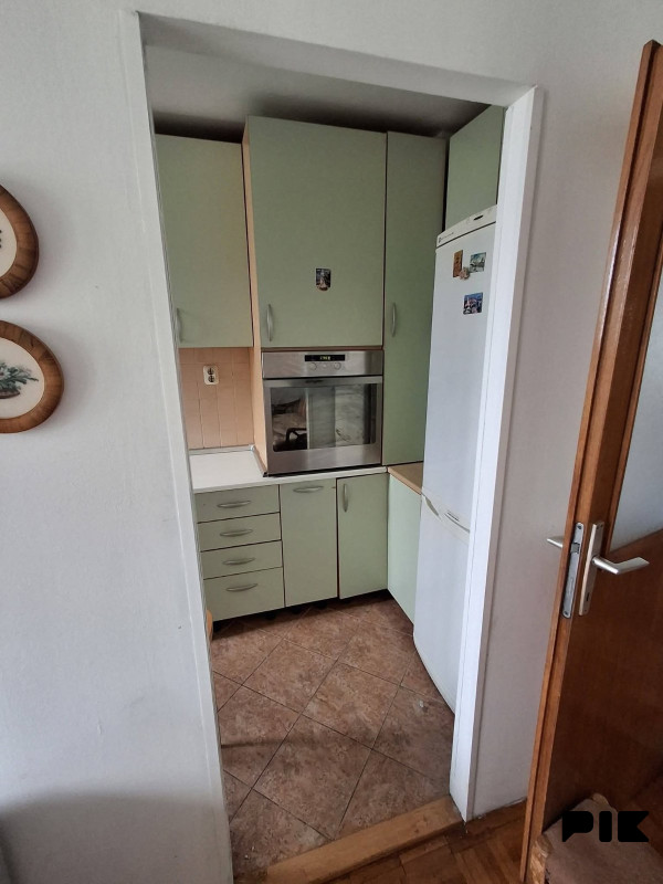 Prodaje se dvosoban stan u centru u Mostaru površine 66m2 14