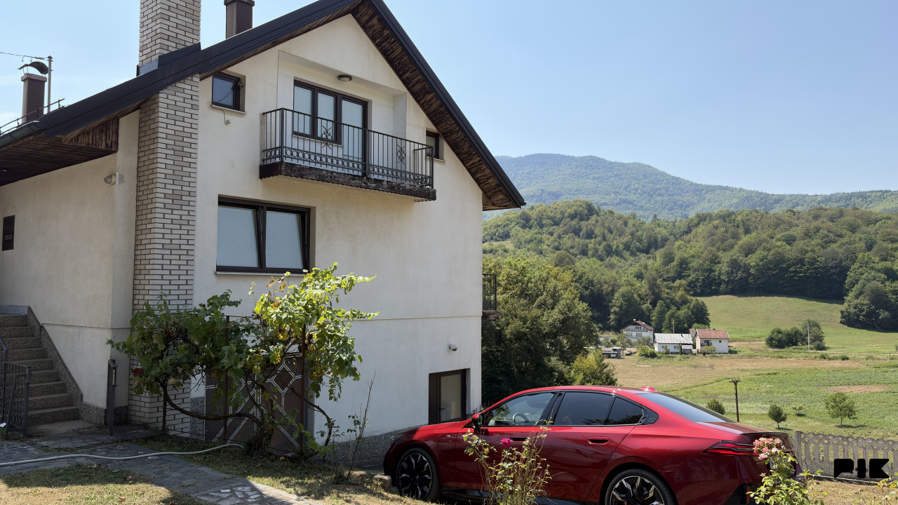 Kuća sa 7.114 m2 zemljišta i pomoćnim objektima - Kreševo 2