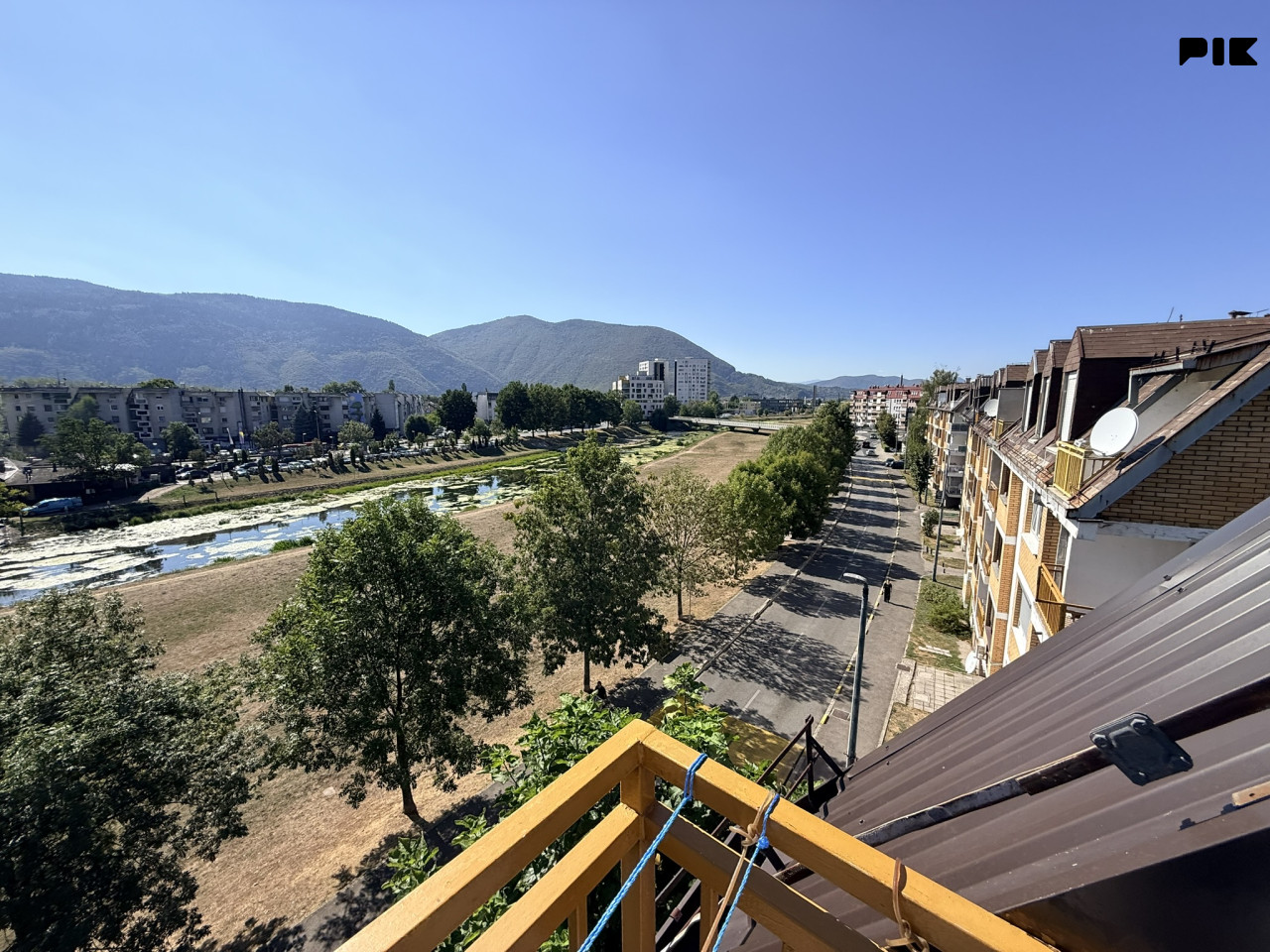 INVESTO - PRODAJE SE TROSOBAN STAN 82m2 ILIDŽA SARAJEVO 24