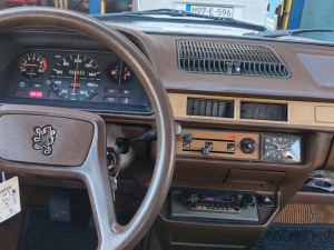 Peugeot 305 SR 1.5