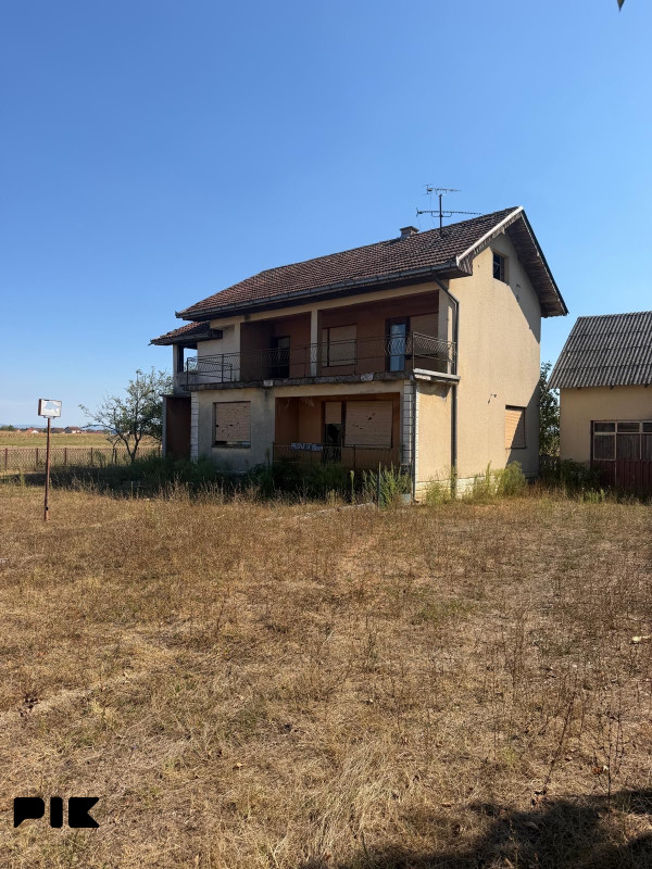 Kuća Nova Topola+ zemljište 22522 m2