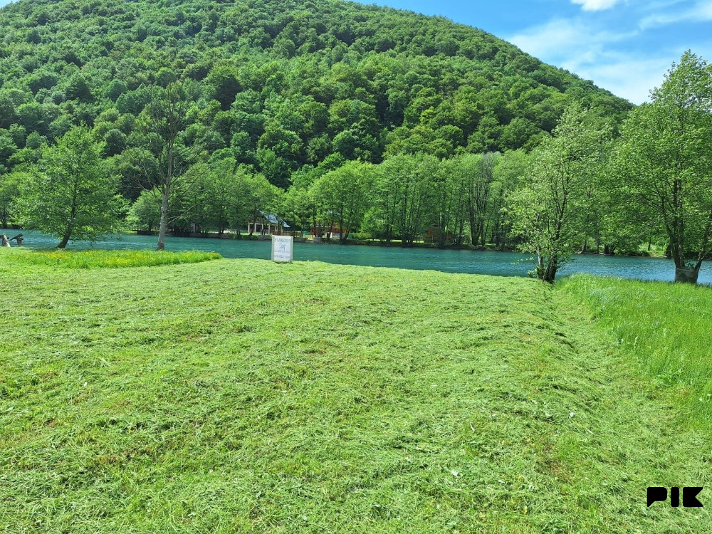 Zemljište Bihać uz unu 2