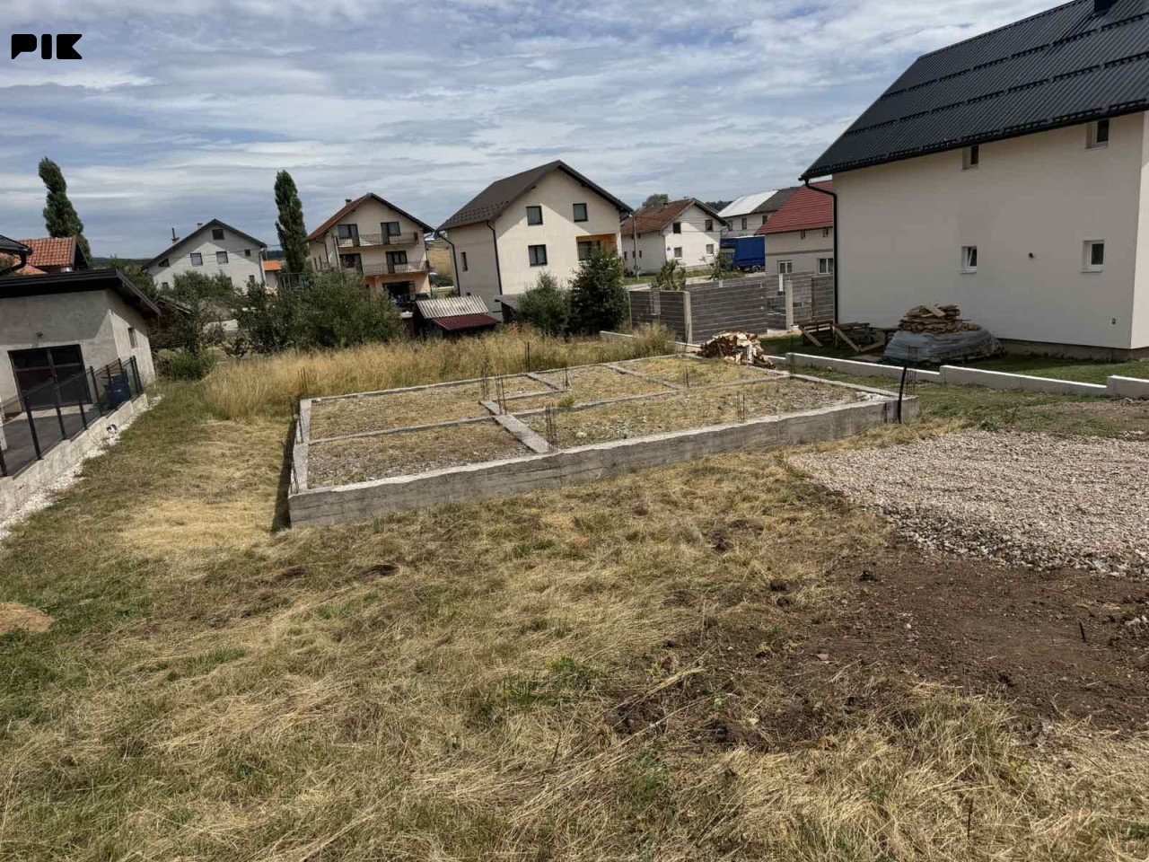 SOKOLAC PLAC ZEMLJIŠTE SA GRAĐEVINSKOM DOZVOLOM I TEMELJ 535m2 5