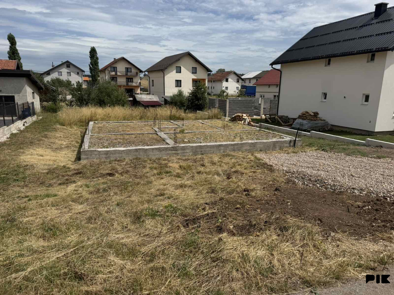 SOKOLAC PLAC ZEMLJIŠTE SA GRAĐEVINSKOM DOZVOLOM I TEMELJ 535m2 6