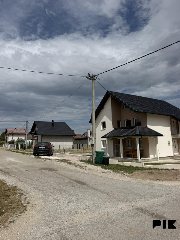 SOKOLAC PLAC ZEMLJIŠTE SA GRAĐEVINSKOM DOZVOLOM I TEMELJ 535m2 8