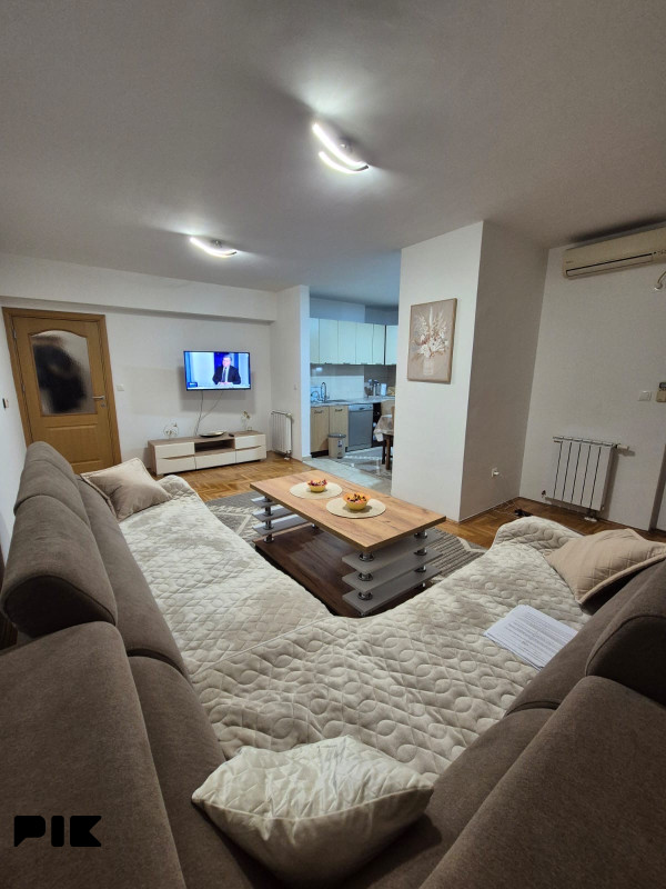 Iznajmljujem namješten stan 73m2 Stup-Tibra