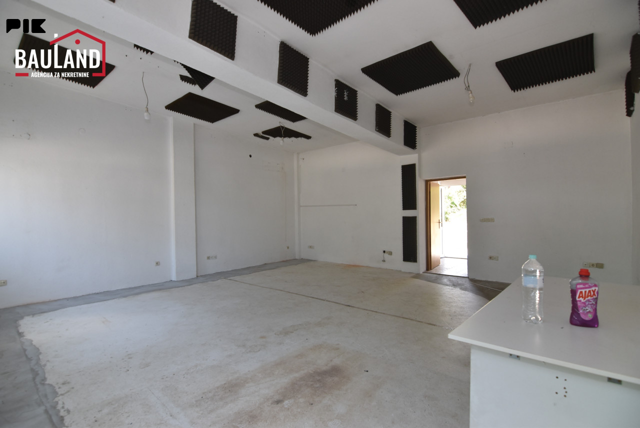 Samostojeći, višenamjenski poslovni prostor, 120m2 / Ilidža 4