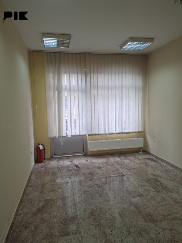 Poslovni prostor Banovići 4