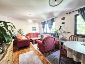 Three-bedroom apartment, Višnjik, 65 m2