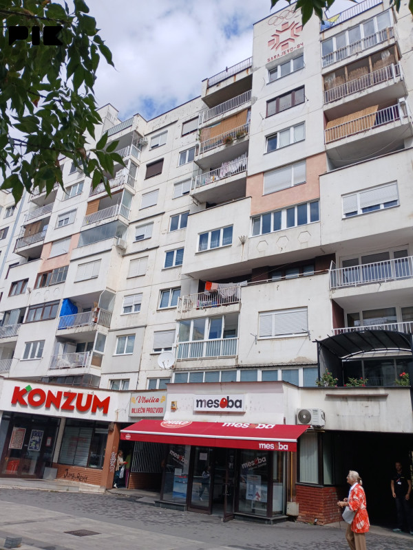 Izdajem renoviranu Garsonjeru na Dobrinji 2
