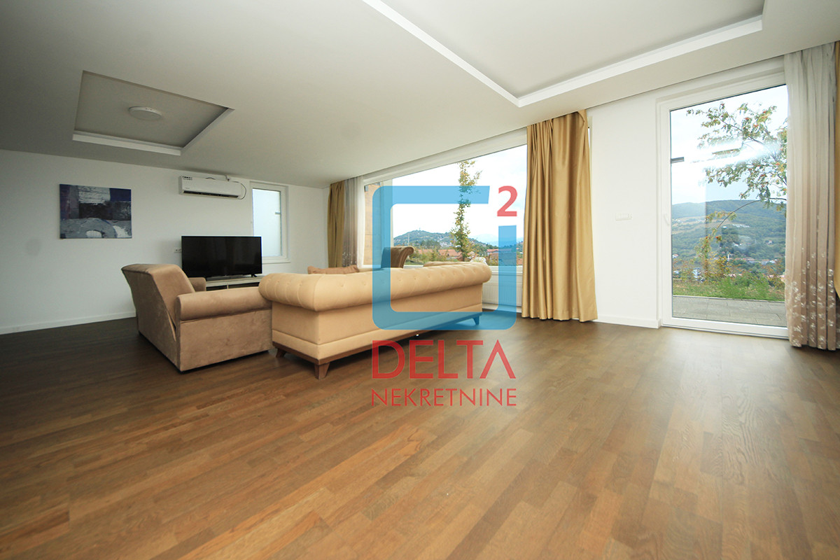 Namještena luksuzna vila / kuća / 2 parking mjesta /Poljine Hills 3