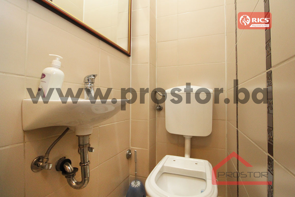 PROSTOR izdaje: Trosoban stan, 80m2, Kovačići 5