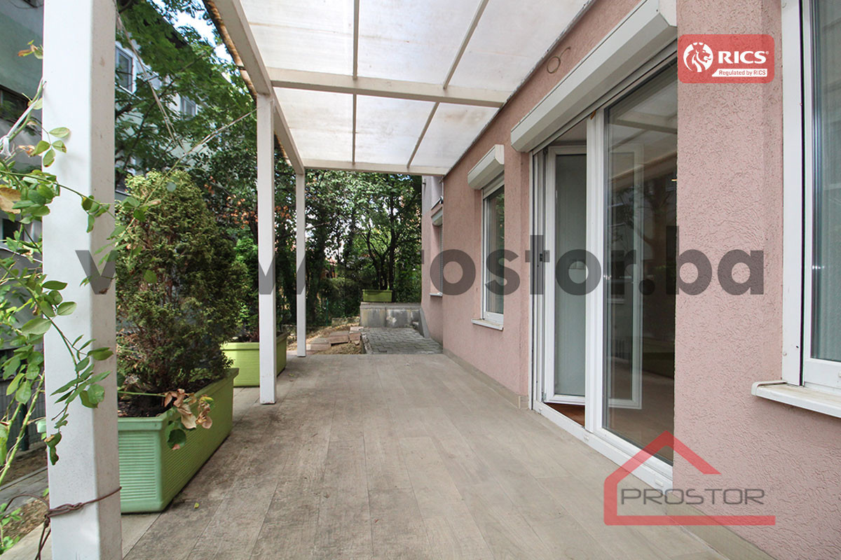 PROSTOR izdaje: Trosoban stan, 80m2, Kovačići 10