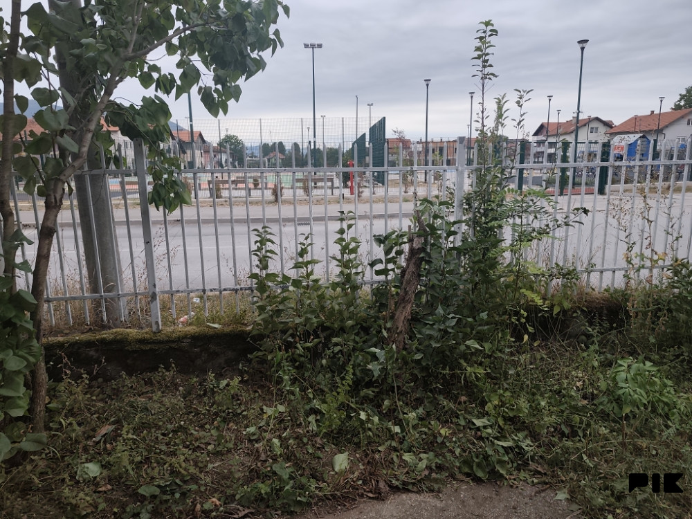 IZDAVANJE mala jednosobna kuca sa osnovnim namjestajem 9