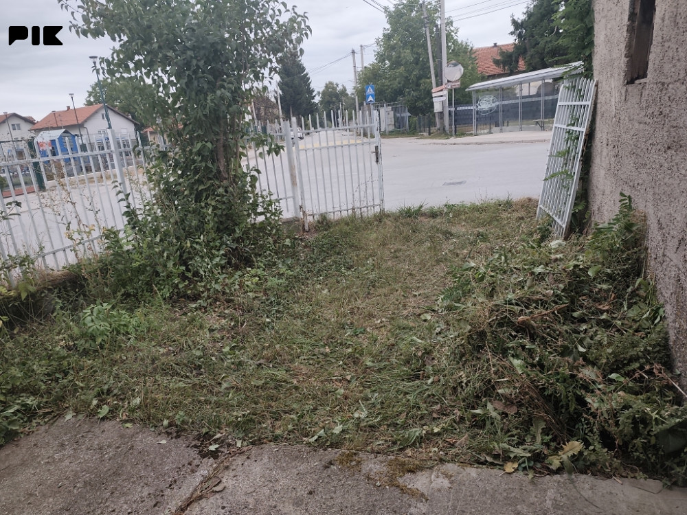 IZDAVANJE mala jednosobna kuca sa osnovnim namjestajem 10