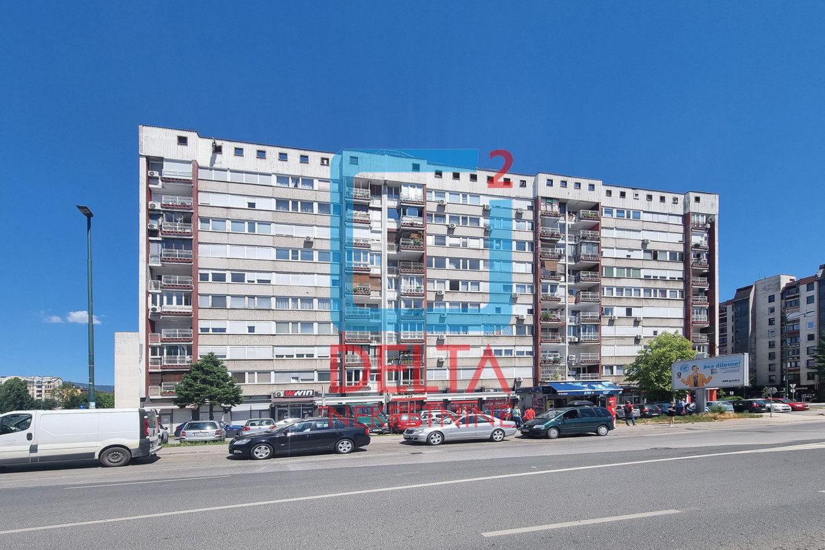 Trosoban stan / 60m2 / 1.sprat / Kvadrant / Čengić Vila