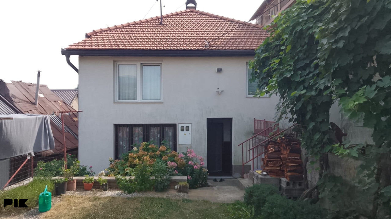 Kuća 200 kvadrata na dva kata, Travnik