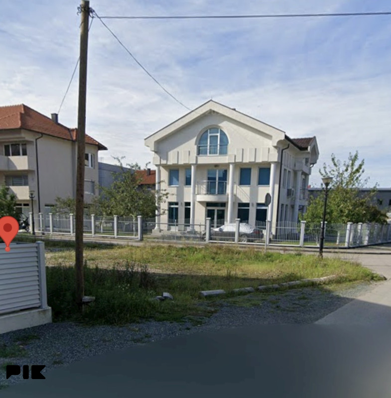Izdajem plac Jezero Živinice 3