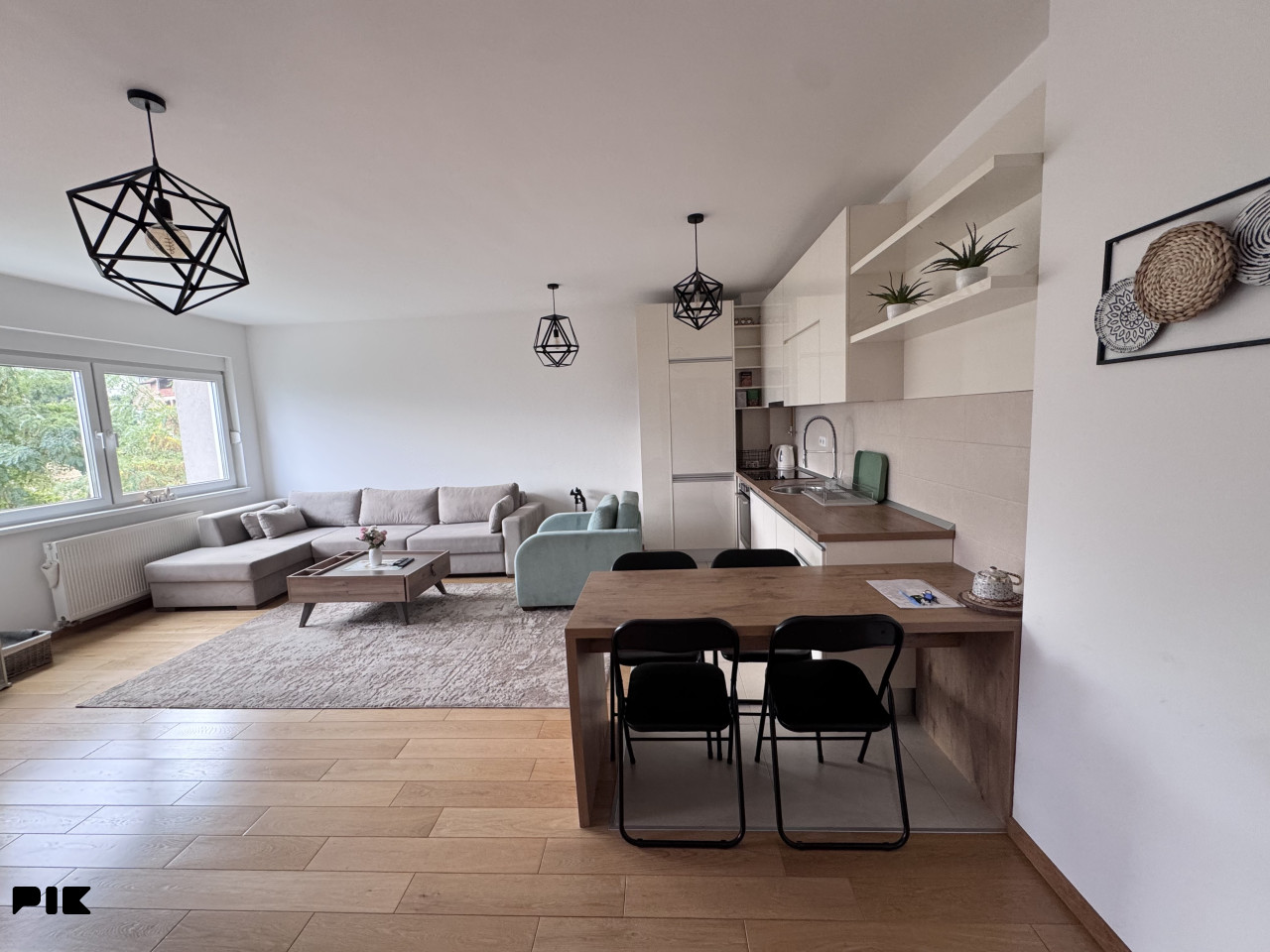 Dvosoban stan 54 m2 sa garažom Skenderija full namješten 3
