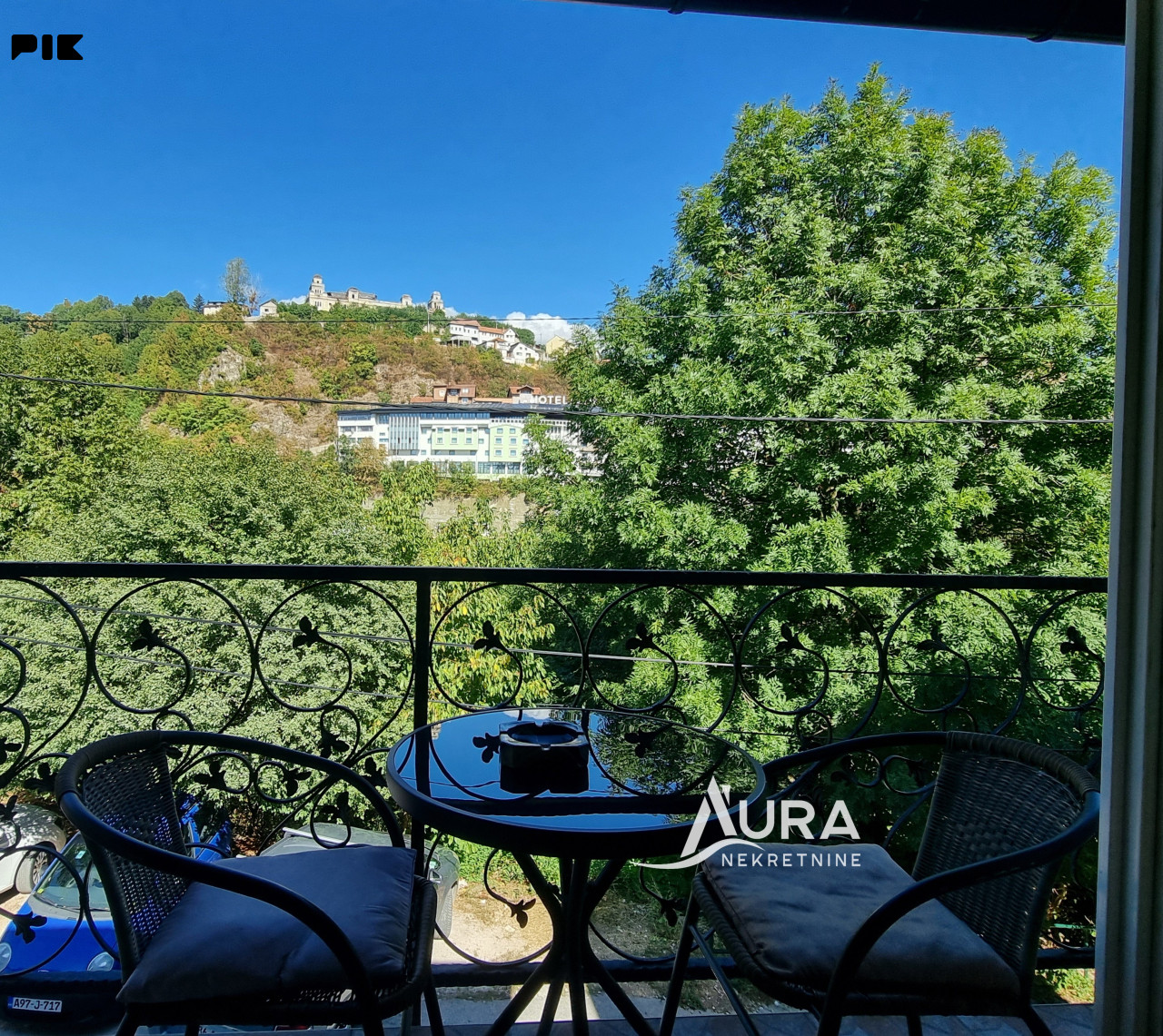 AURA/ Šarmantna kuća u srcu starog grada 12
