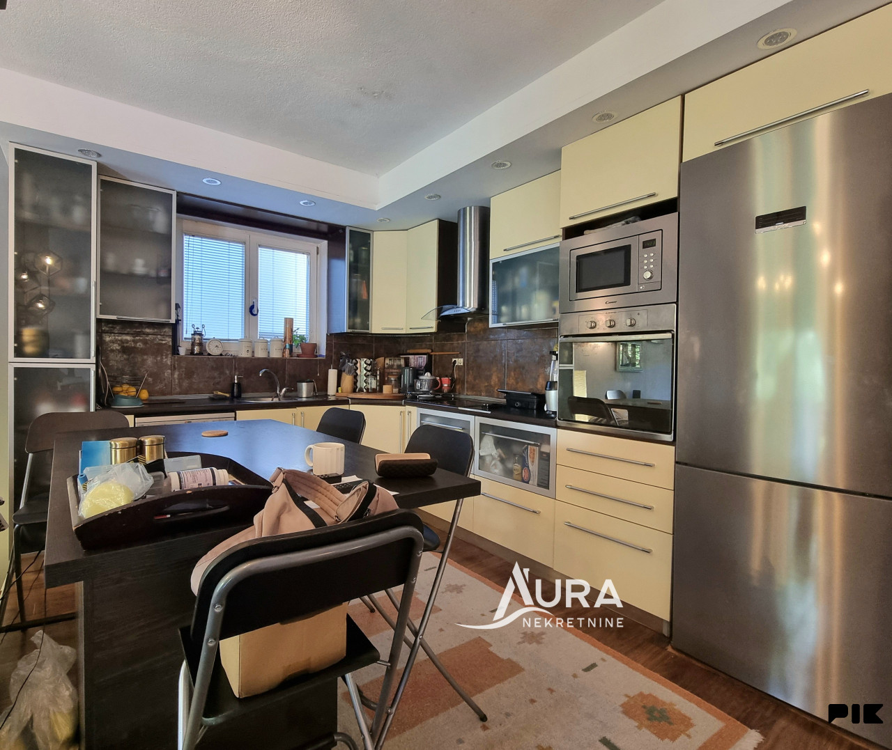 AURA/ Šarmantna kuća u srcu starog grada 14