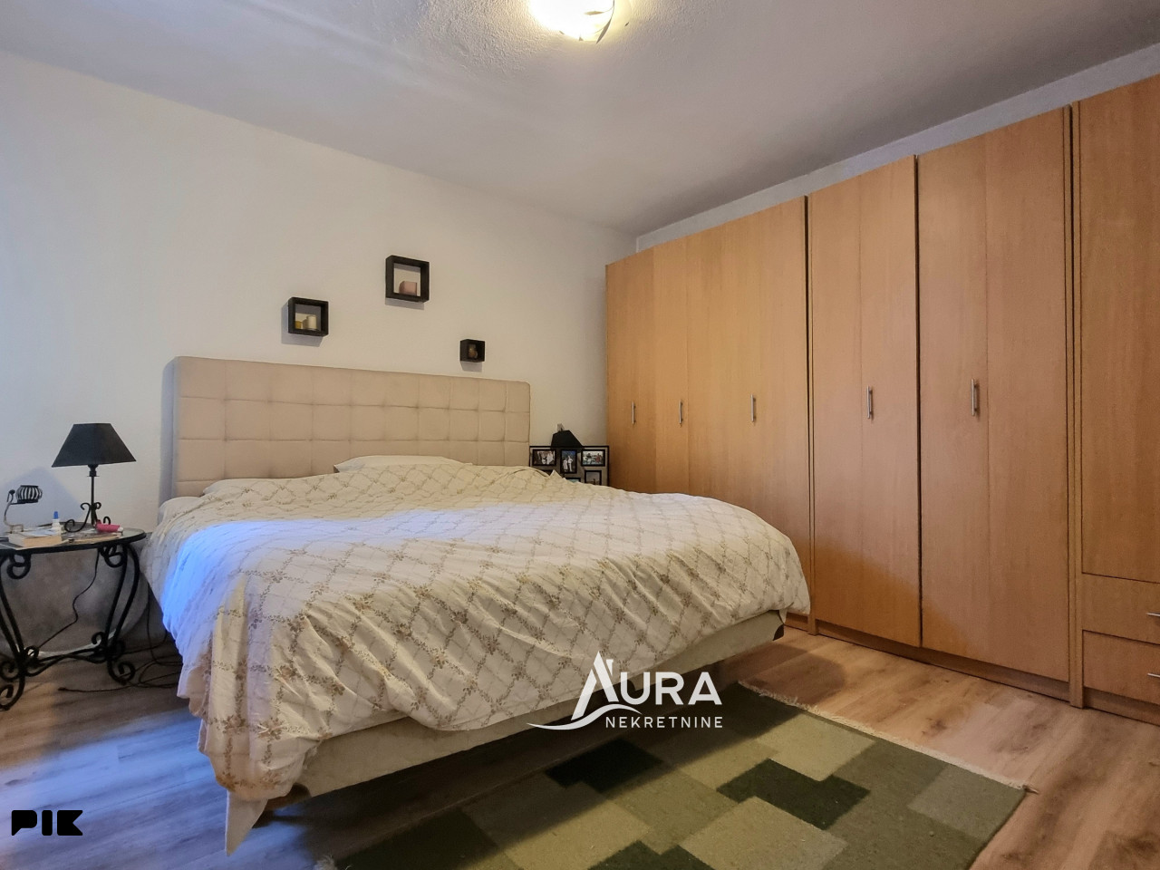 AURA/ Šarmantna kuća u srcu starog grada 16