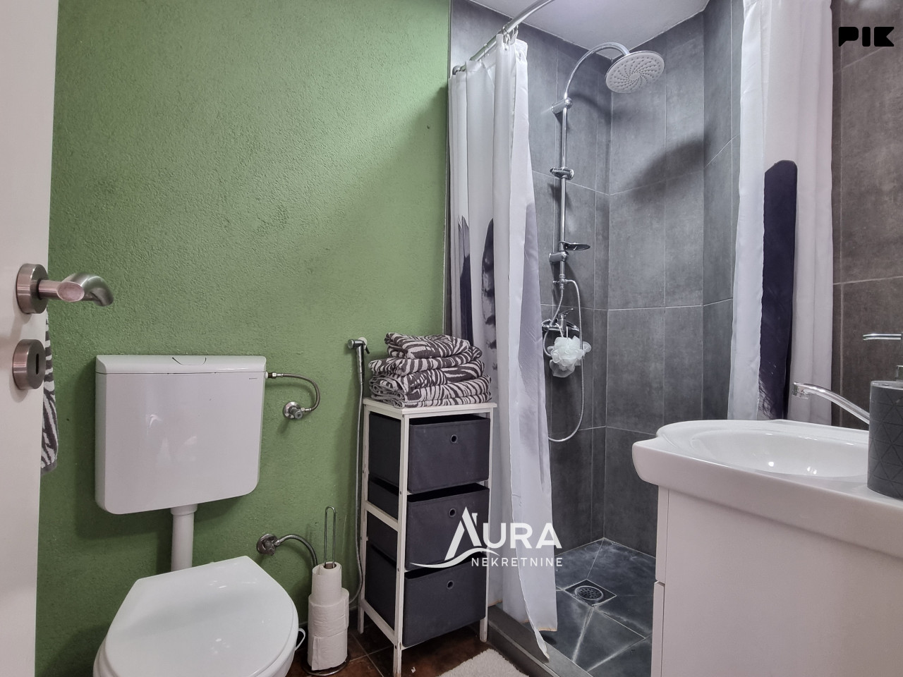 AURA/ Šarmantna kuća u srcu starog grada 23