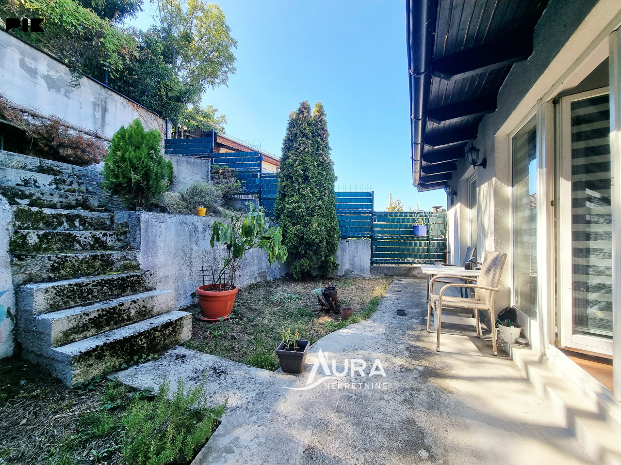 AURA/ Šarmantna kuća u srcu starog grada 24
