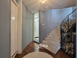 AURA/ Šarmantna kuća u srcu starog grada photo 5