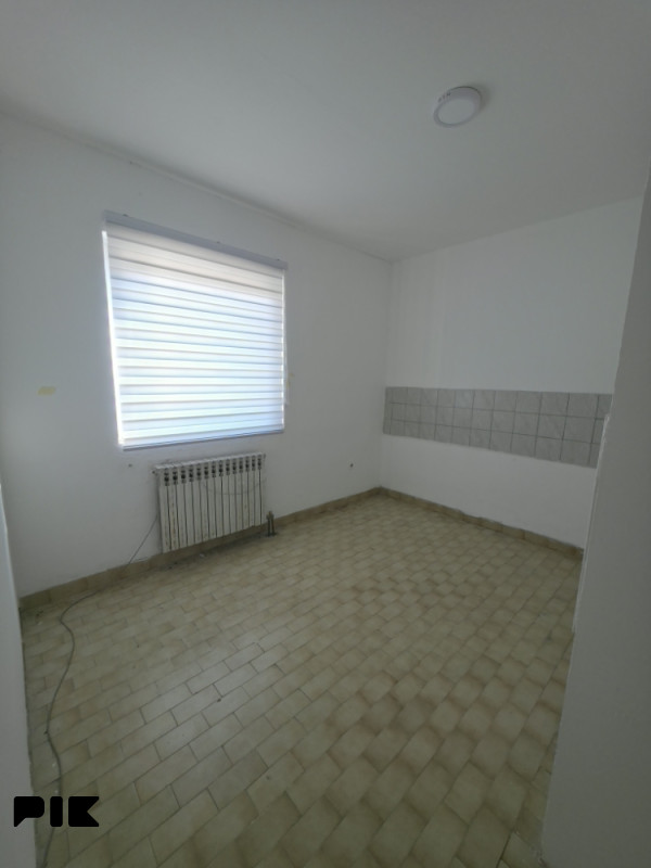 Poslovni prostor Hadžići 4
