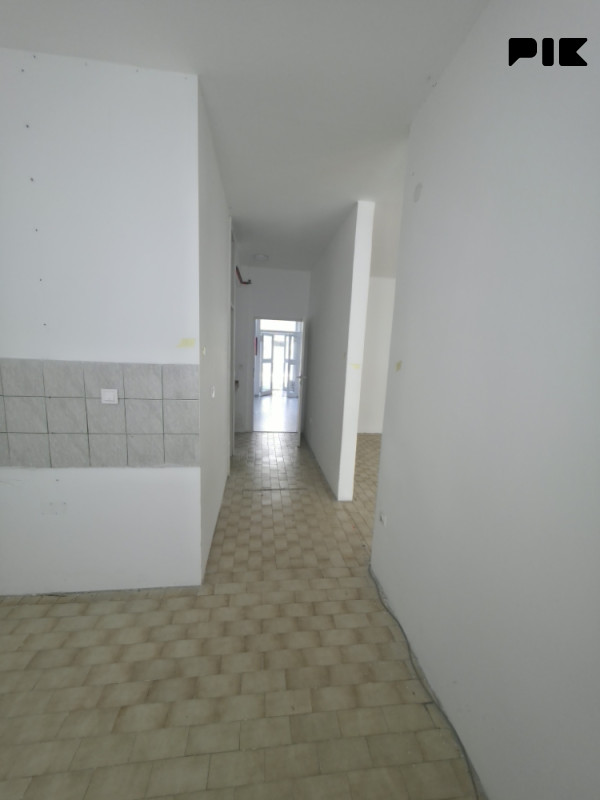 Poslovni prostor Hadžići 6