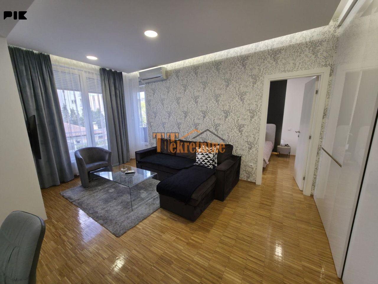 Dvosoban stan 45m2 sa garaćnim mjestom - Centar