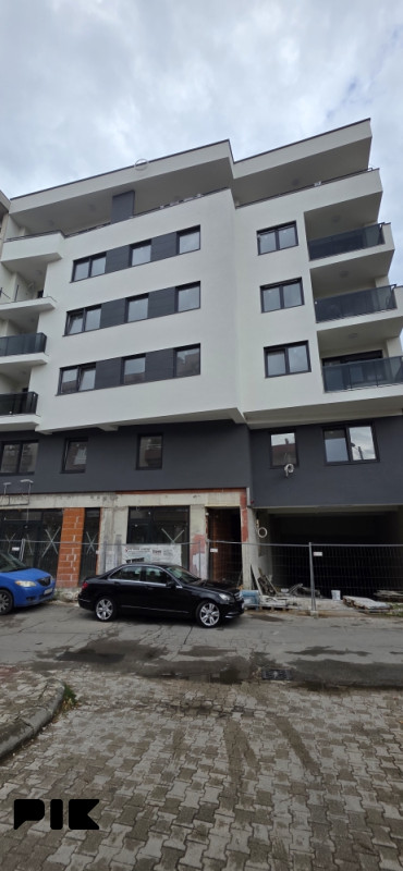 KANCELARIJA 20m2 U CENTRU BL + VANJSKI PARKING