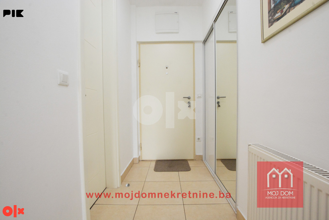 Trosoban stan sa lođom 67m2 u zgradi Unigradnje Otoka 18