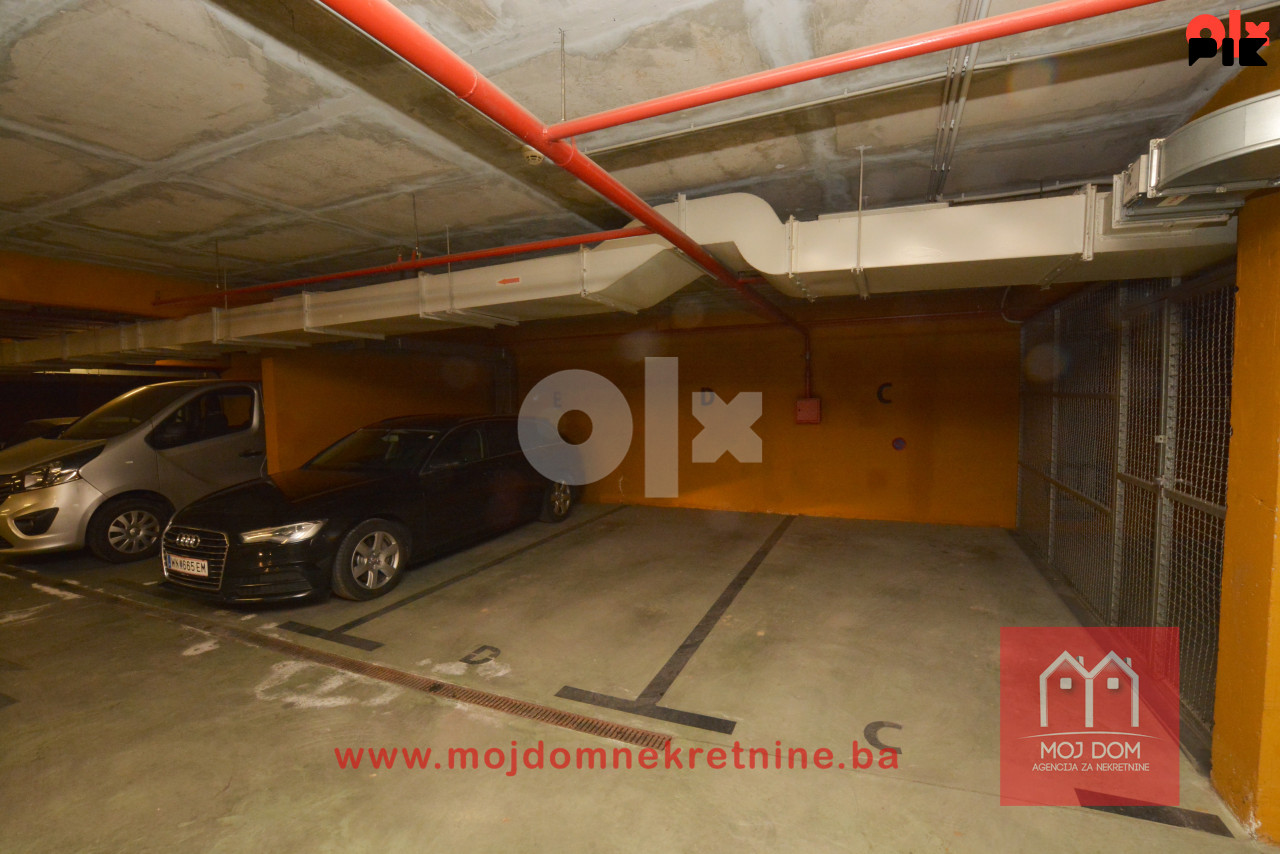 Trosoban stan sa lođom 67m2 u zgradi Unigradnje Otoka 23