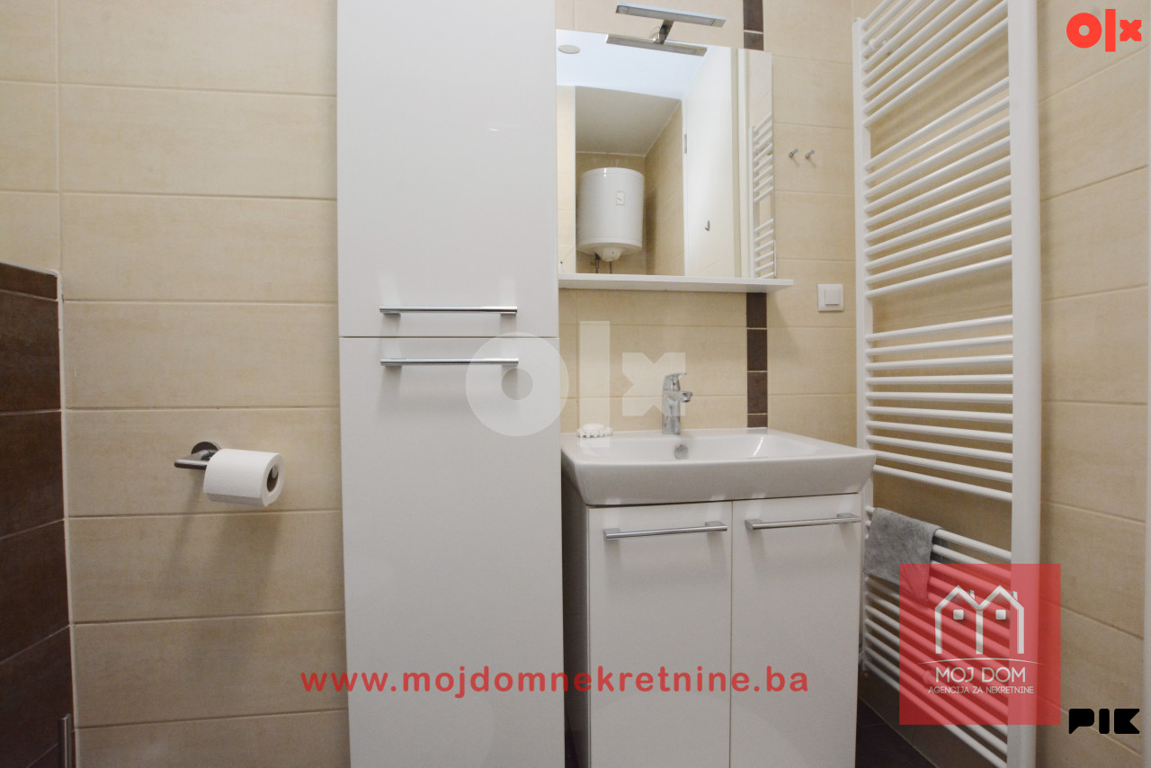 Trosoban stan sa lođom 67m2 u zgradi Unigradnje Otoka 13
