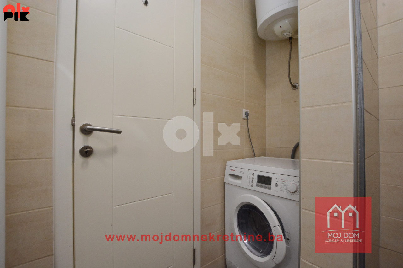 Trosoban stan sa lođom 67m2 u zgradi Unigradnje Otoka 15