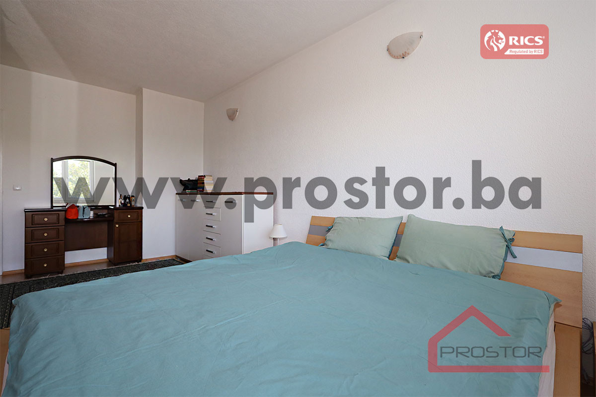 PROSTOR izdaje: Dvoetažni stan, 141m2, Breka 3