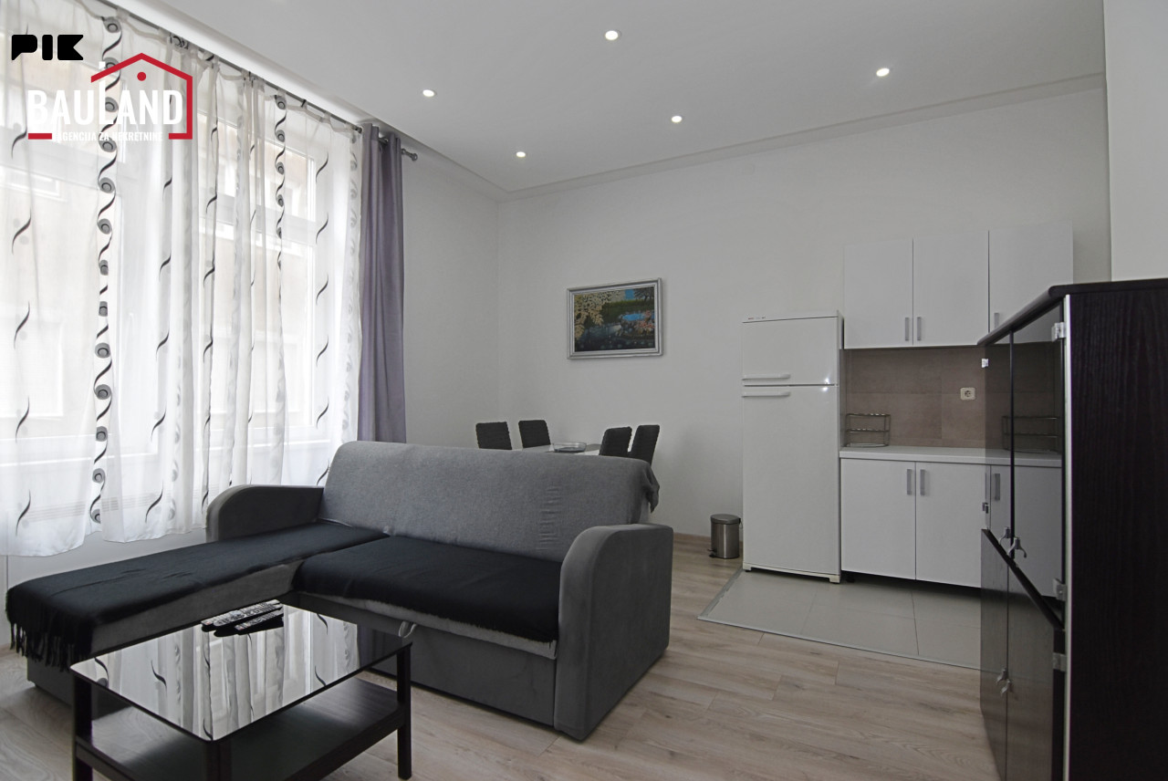 Namješten dvosoban stan, 54m2 / Stari Grad 2