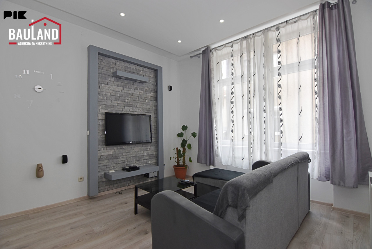 Namješten dvosoban stan, 54m2 / Stari Grad 3