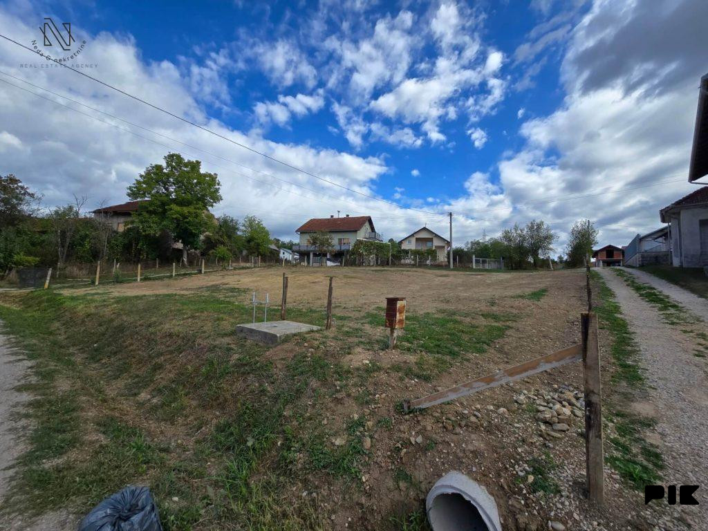 Dragočaj, građevinski plac od 900m2 sa svim priključcima 2