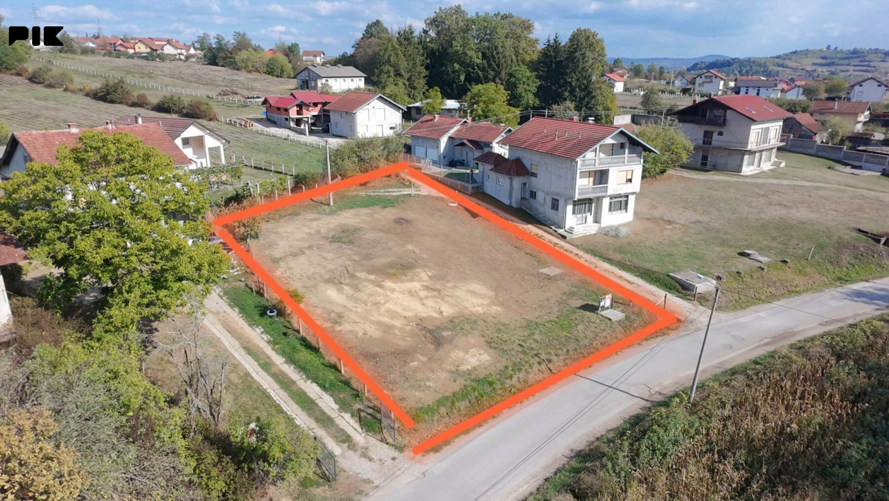 Dragočaj, građevinski plac od 900m2 sa svim priključcima