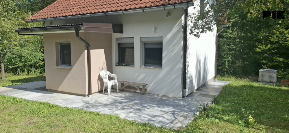 Kuća Bosanska Krupa D.Suvaja 11
