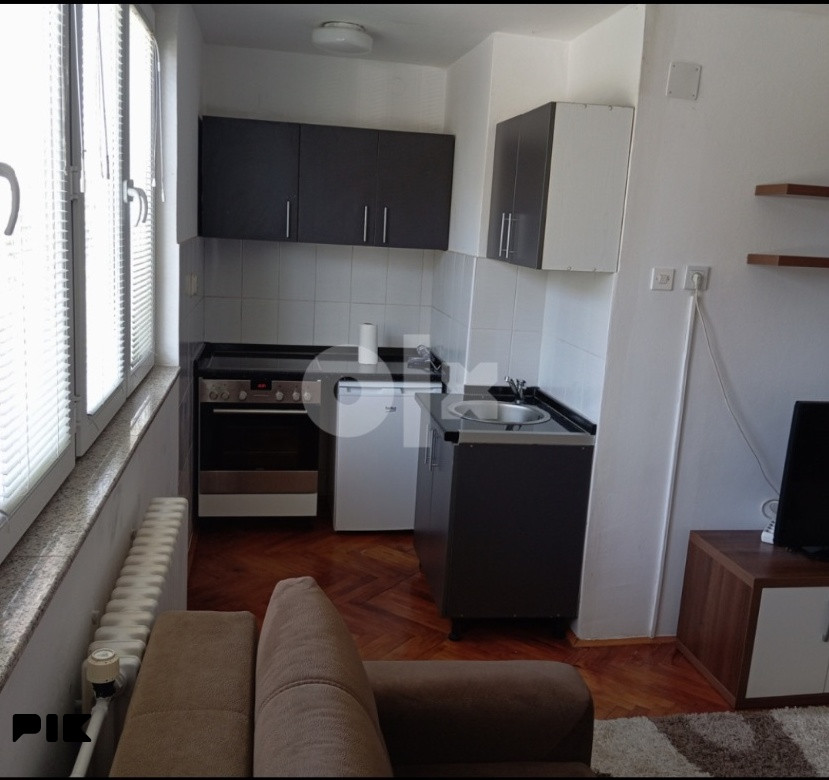 Prodajem garsonjeru u Novom Gradu-Švrakino, 25 Kvadrata 3