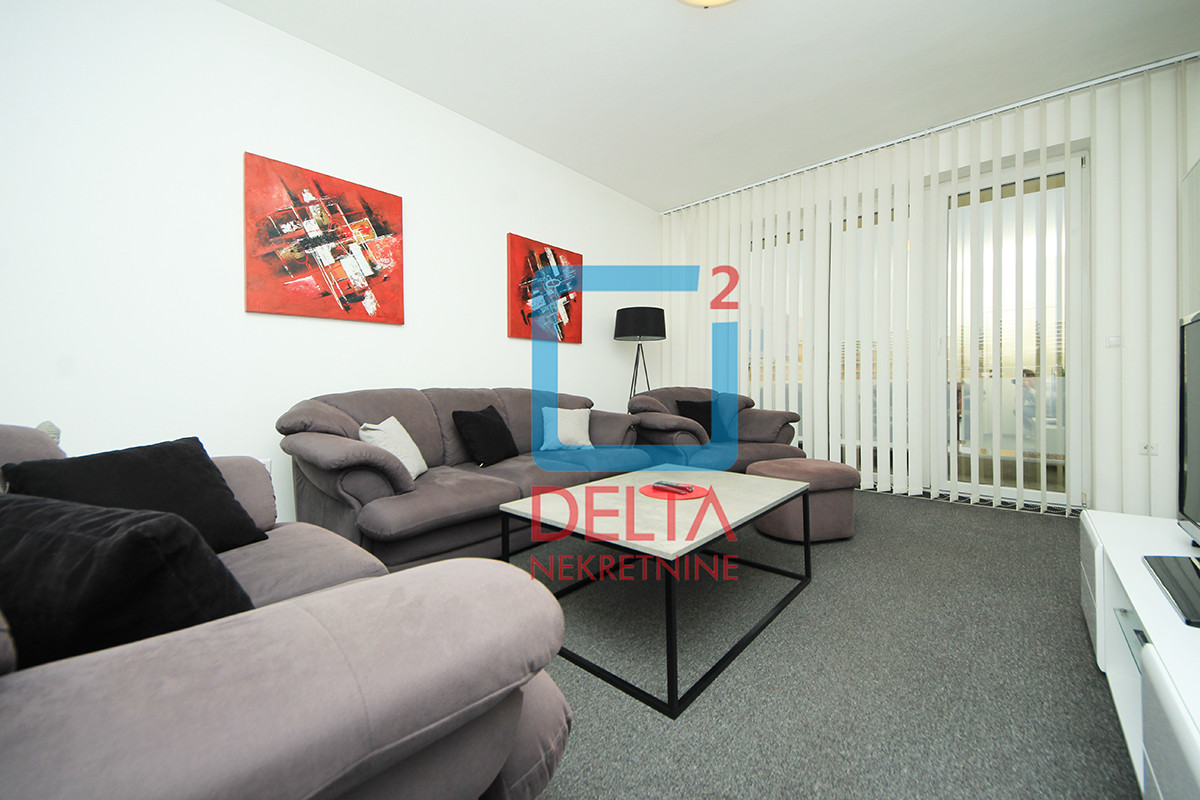 Namješten dvosoban stan / 72m2 / Josipa Vancaša / Centar