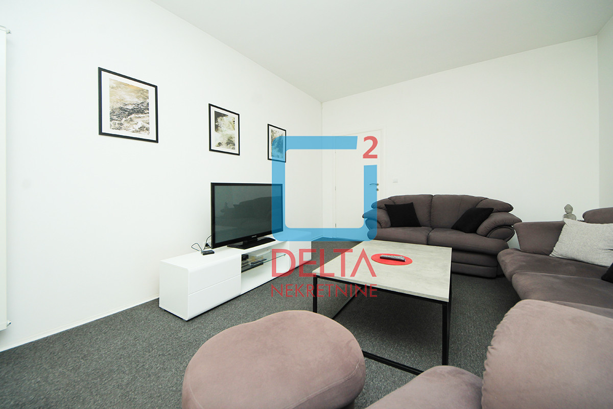 Namješten dvosoban stan / 72m2 / Josipa Vancaša / Centar 2